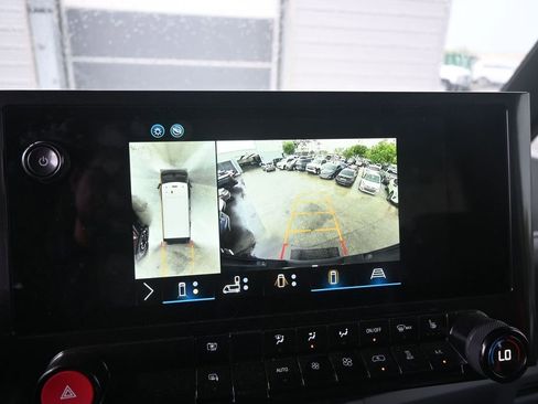 Used 2025 Chevrolet Brightdrop 400 FWD image 10
