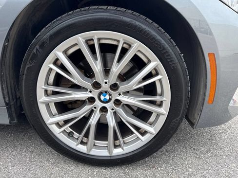 Used 2023 BMW 330i Sedan w/ Premium Package RWD image 4
