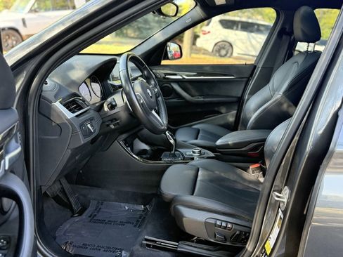 Used 2021 BMW X1 xDrive28i w/ M Sport Package image 23