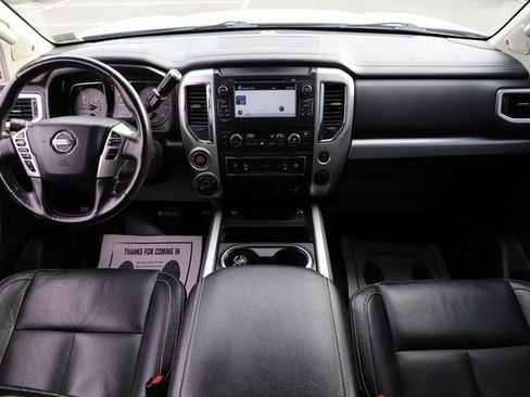 Used 2018 Nissan Titan PRO-4X image 25