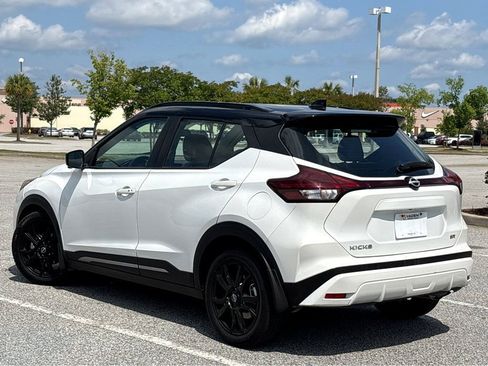 Used 2023 Nissan Kicks SR w/ SR Premium Package FWD image 20