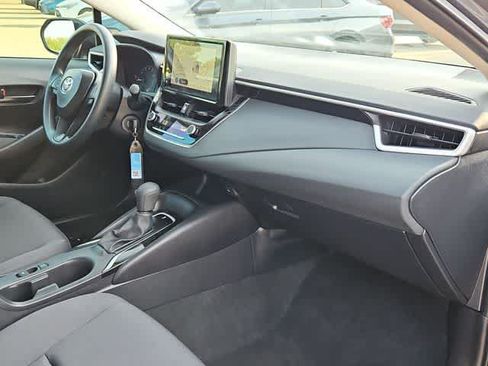 Used 2025 Toyota Corolla LE FWD image 19