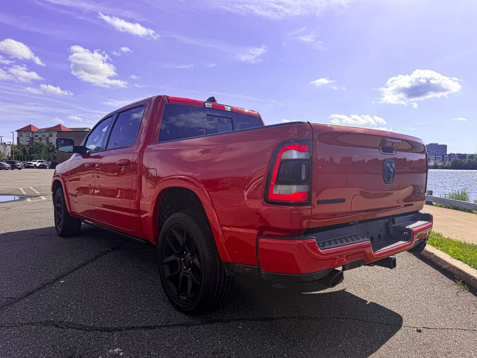 Used 2021 RAM 1500 Laramie AWD/4WD image 11
