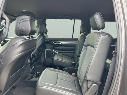 New 2026 Jeep Grand Wagoneer Limited image 27