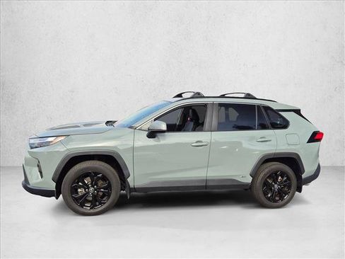 Used 2023 Toyota RAV4 XLE Premium AWD/4WD image 2