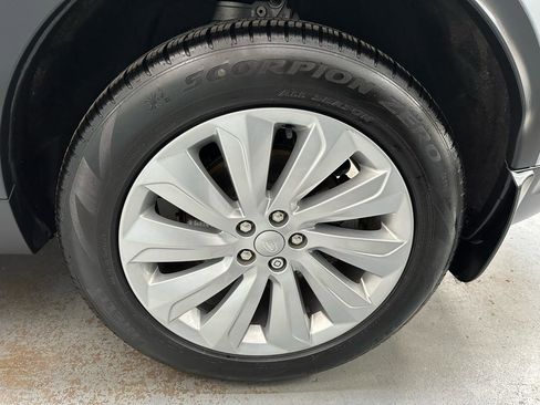 Used 2023 Land Rover Discovery Sport SE image 24