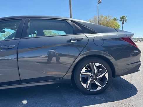 Certified 2023 Hyundai Elantra SEL w/ Convenience Package image 7