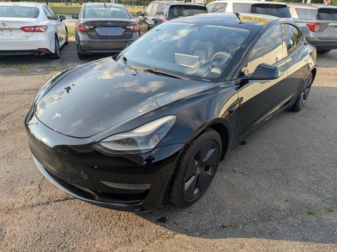 Used 2021 Tesla Model 3 Long Range AWD/4WD image 3