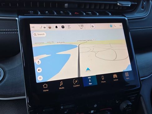 Used 2023 Jeep Grand Cherokee L Limited w/ Luxury Tech Group II image 31