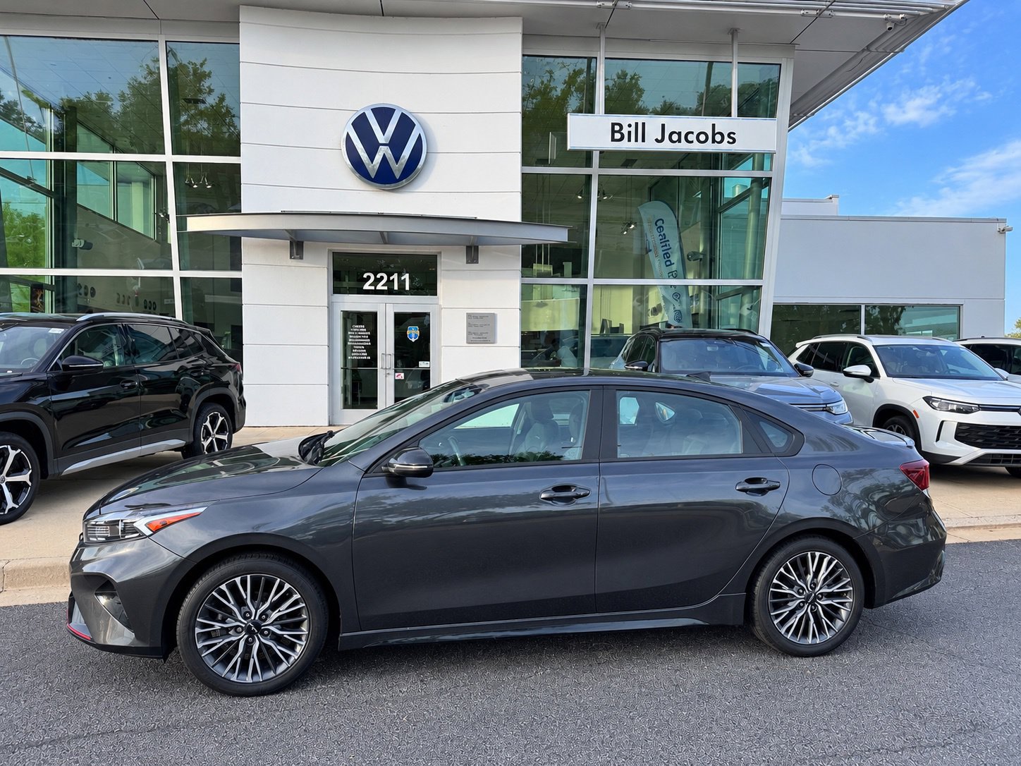 Used 2023 Kia Forte GT-Line w/ GT-Line Premium Package FWD image 4