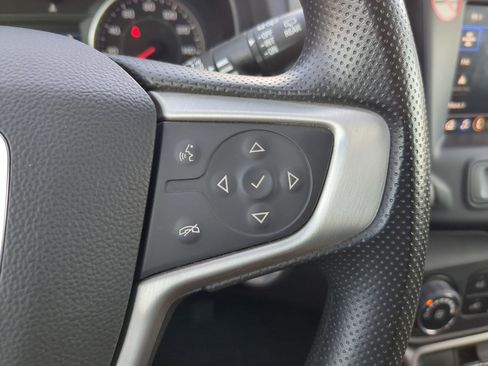 Used 2024 GMC Terrain SLE image 20