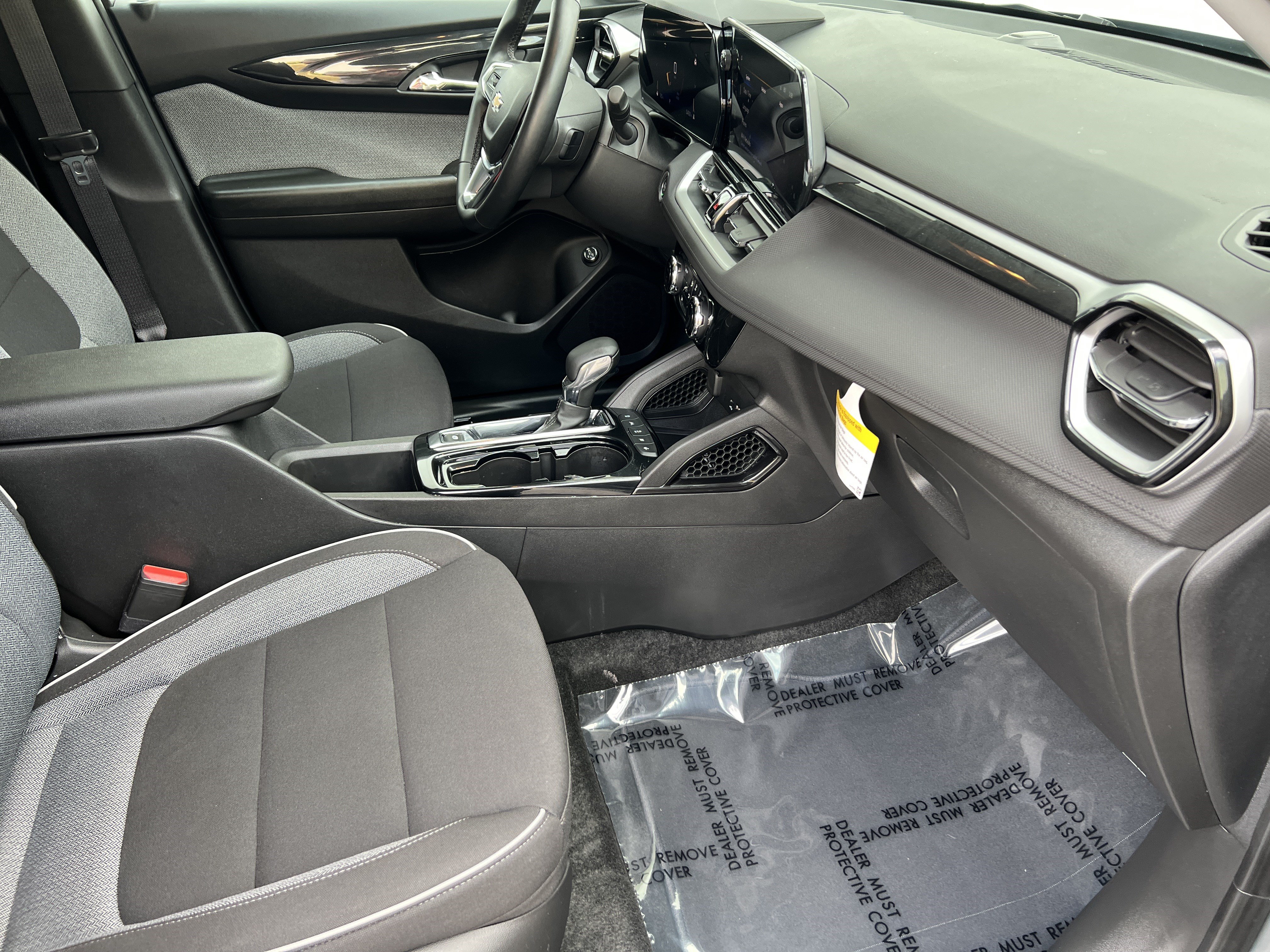 Used 2026 Chevrolet TrailBlazer LT w/ Convenience Package FWD image 22