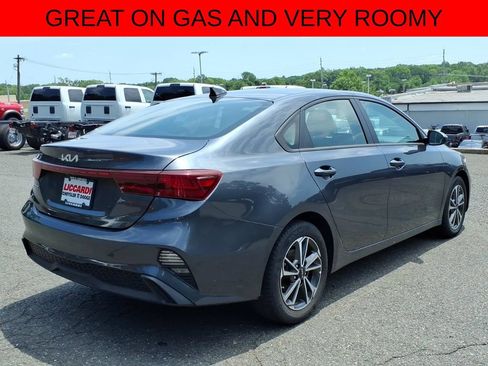 Used 2023 Kia Forte LXS FWD image 6
