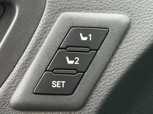 Certified 2025 Toyota Sienna Platinum AWD/4WD image 45