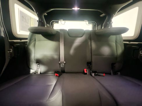 Used 2021 Jeep Wrangler Unlimited Sport image 31