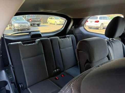 Used 2018 Nissan Pathfinder S image 10