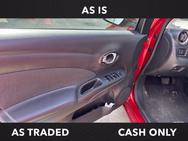 Used 2014 Nissan Versa SV FWD image 24