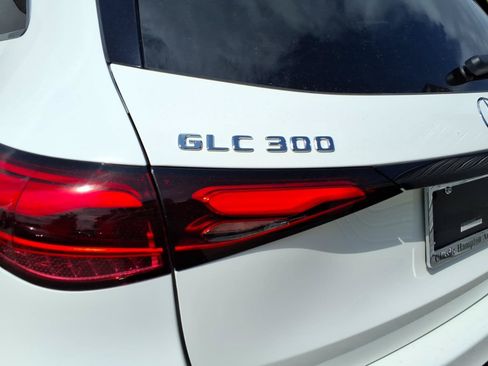 New 2026 Mercedes-Benz GLC 300 4MATIC image 9