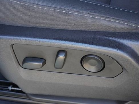 Used 2023 Chevrolet Silverado 1500 LT image 19