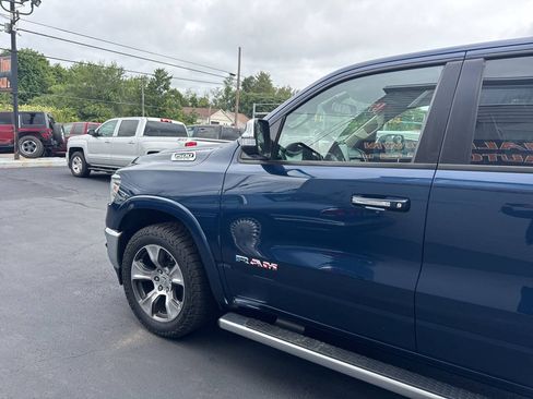 Used 2019 RAM 1500 Laramie AWD/4WD image 5