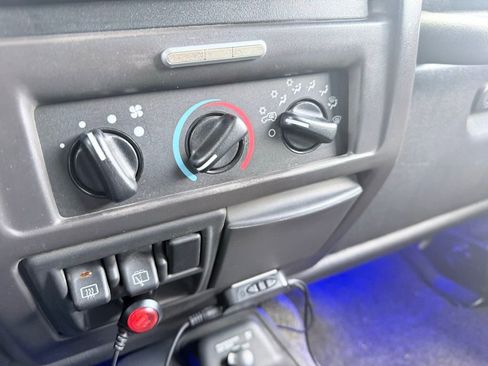 Used 2001 Jeep Wrangler Sport image 19