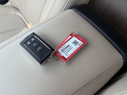 Certified 2025 Jeep Grand Cherokee Limited w/ Luxury Tech Group II AWD/4WD image 13