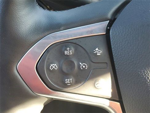 Certified 2023 Chevrolet Traverse RS image 25