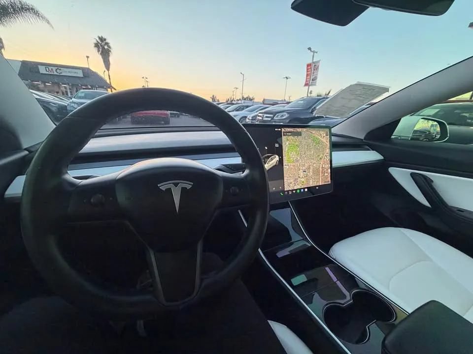 Used 2018 Tesla Model 3 Long Range AWD/4WD image 8