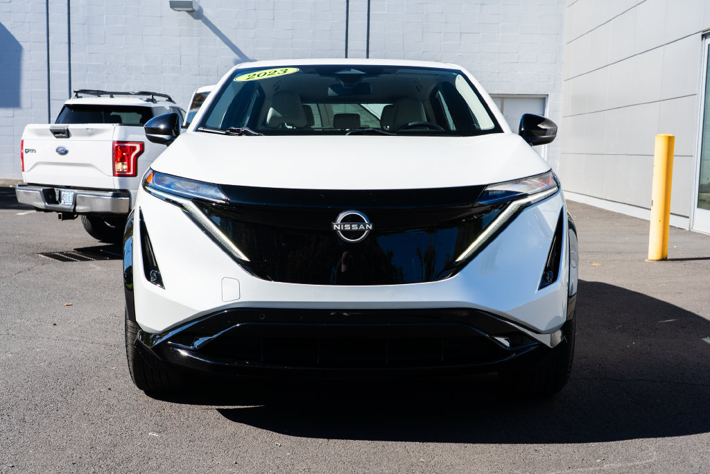 Used 2024 Nissan Ariya AWD image 2