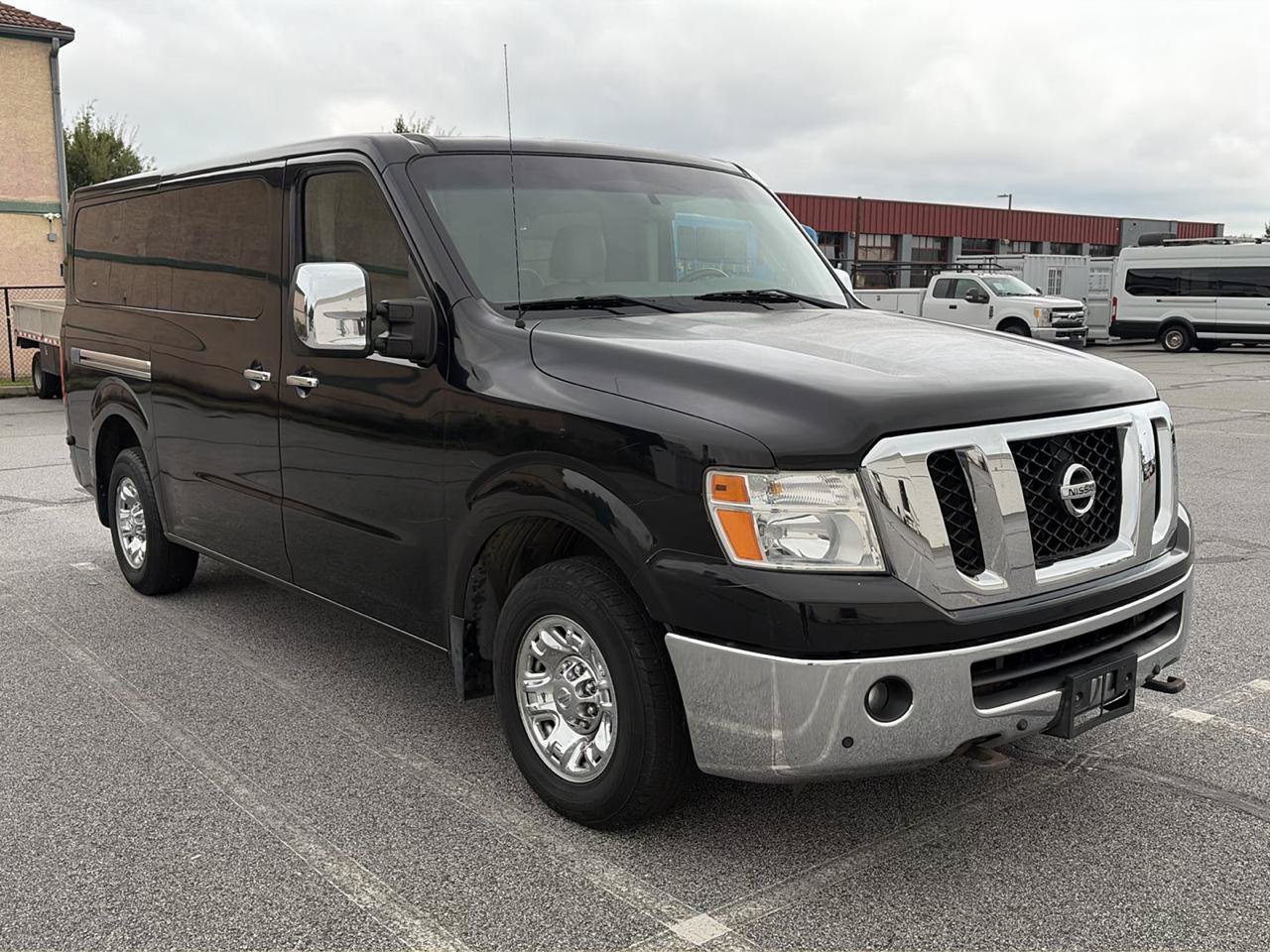Used 2014 Nissan NV 3500 SL w/ Technology Package RWD image 3