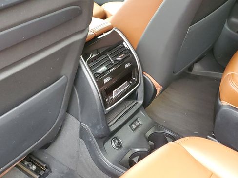Used 2022 BMW X7 M50i AWD/4WD image 25
