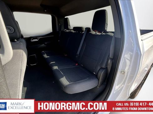Used 2022 Chevrolet Silverado 1500 LT AWD/4WD image 22