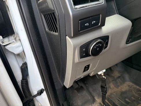 Used 2019 Ford F250 XLT w/ XLT Premium Package AWD/4WD image 10