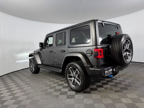 Used 2024 Jeep Wrangler Unlimited w/ Convenience Group image 10