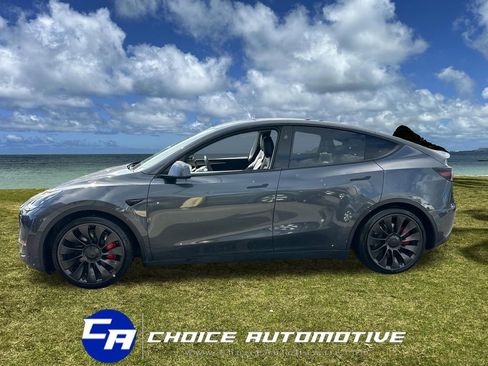 Used 2023 Tesla Model Y Performance AWD/4WD image 3