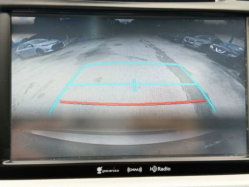 Used 2018 Toyota Highlander XLE FWD image 29