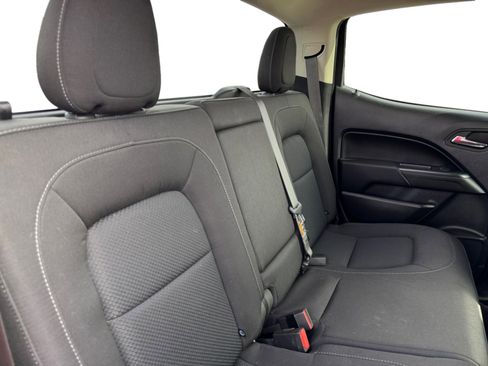 Used 2022 Chevrolet Colorado LT image 39