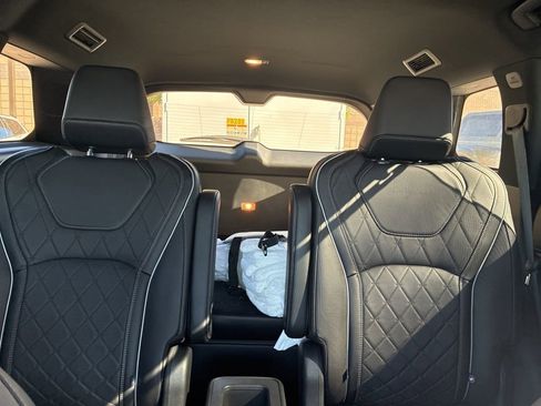 Used 2024 INFINITI QX60 Autograph w/ Cargo Package image 14