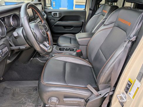 Used 2022 Jeep Gladiator Mojave w/ LED Lighting Group AWD/4WD image 5