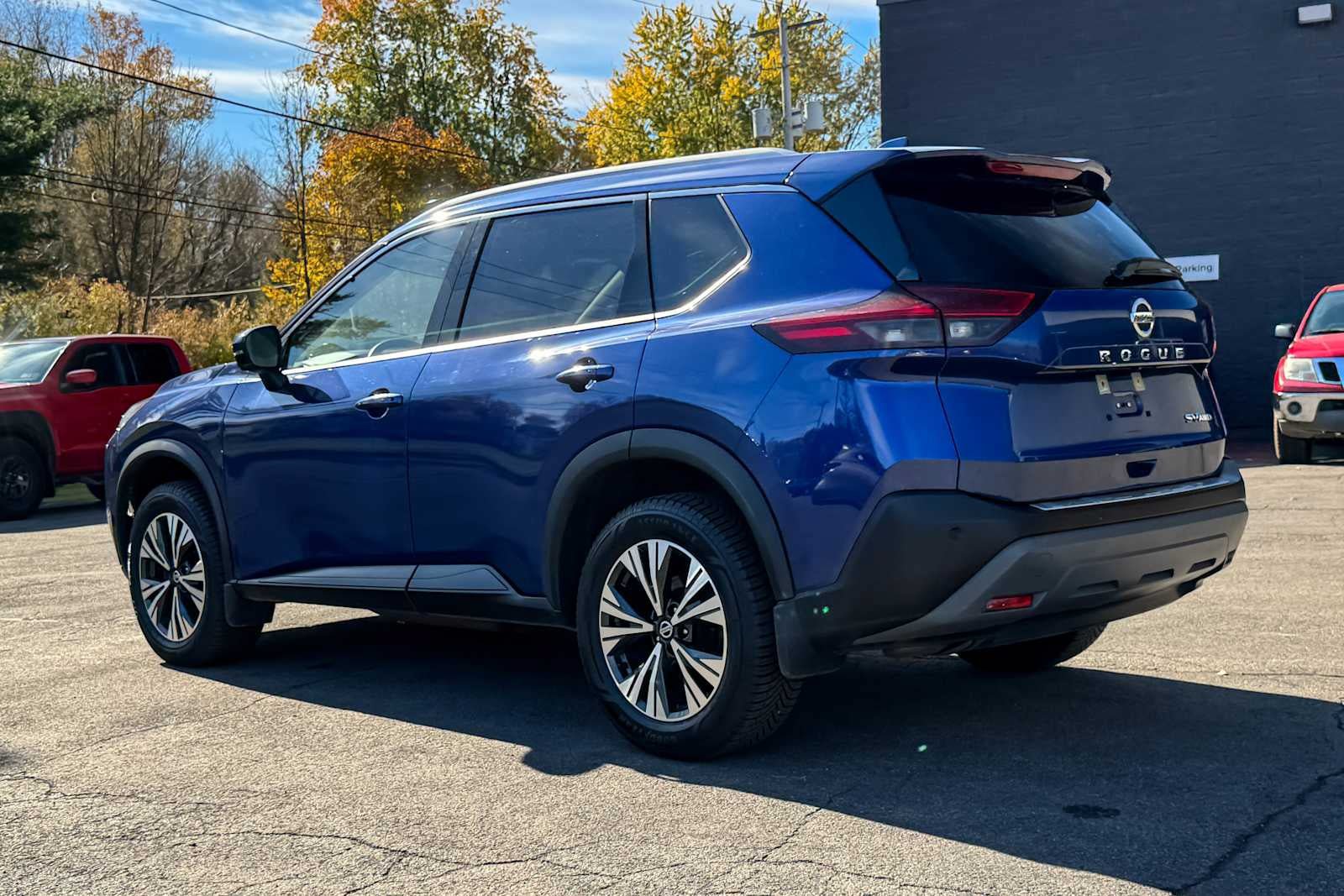 Certified 2021 Nissan Rogue SV w/ Premium Package AWD/4WD image 5