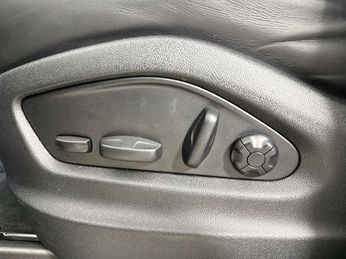 Certified 2024 Porsche Cayenne Coupe AWD/4WD image 39