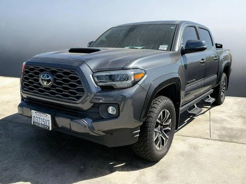 Used 2021 Toyota Tacoma TRD Sport w/ Technology Package image 1