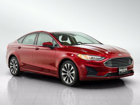 Used 2020 Ford Fusion SE AWD/4WD image 7