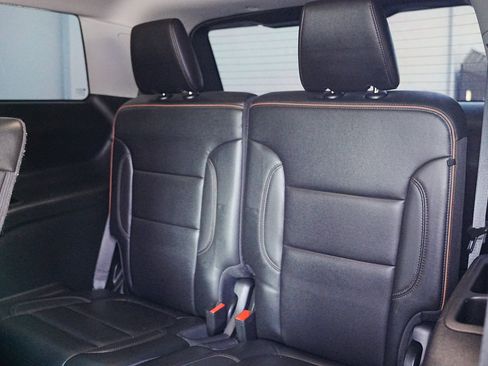 Used 2022 GMC Acadia AT4 image 16