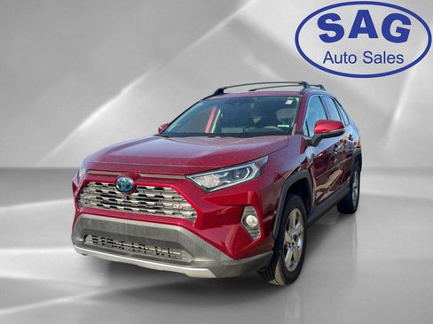 Used 2020 Toyota RAV4 Limited AWD/4WD image 5