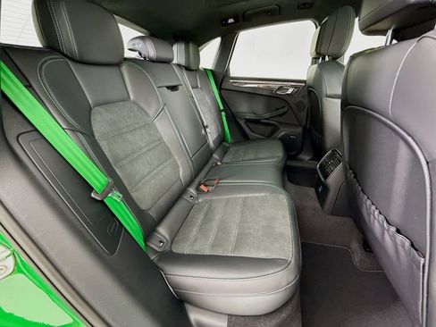 New 2026 Porsche Macan GTS image 32