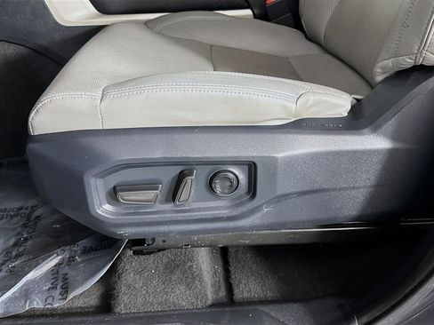 Used 2025 Toyota Tundra Limited image 21