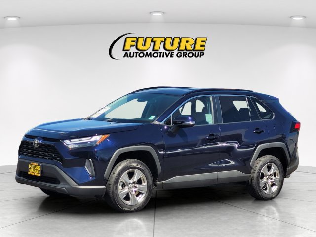 Used 2024 Toyota RAV4 XLE AWD/4WD image 5