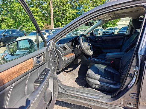Used 2018 Subaru Outback 2.5i Limited AWD/4WD image 10