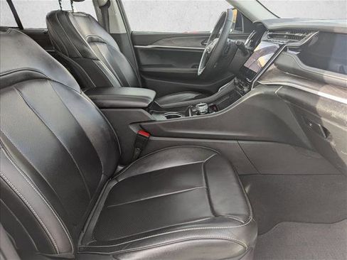 Used 2024 Jeep Grand Cherokee Limited 4xe w/ Luxury Tech Group II image 24